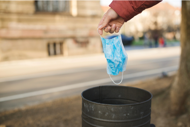 新出現的“日用垃圾”問題亂扔口罩，流入大海