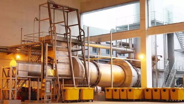 通過(guò)燃燒（焚燒）方式處理固體廢物的兩個(gè)優(yōu)點(diǎn)和缺點(diǎn)是什么？